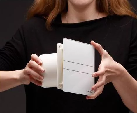 Cata E-100GTH ventilátor üveg előlappal, utószellőztető, alapszellőztető és páraérzékelő funkcióval, fehér