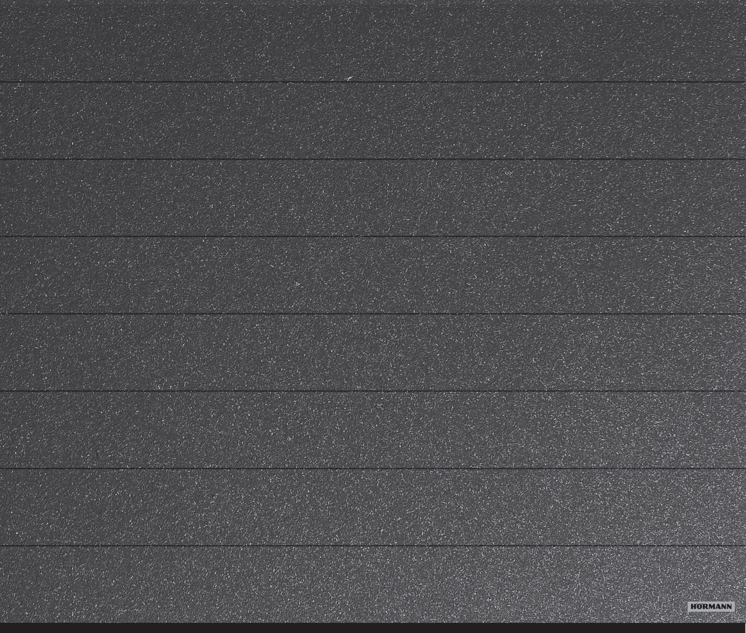 Hörmann szekcionált garázskapu – Antracitmetál szín